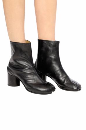 Heeled ankle boots with logo, zdjęcie 2 Heeled ankle boots with logo od Maison Margiela